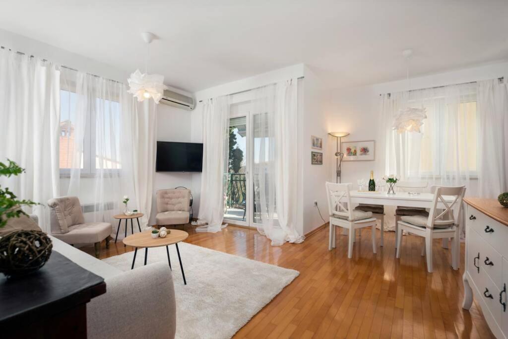 Duplex + Garage Apartment Rovinj Luaran gambar