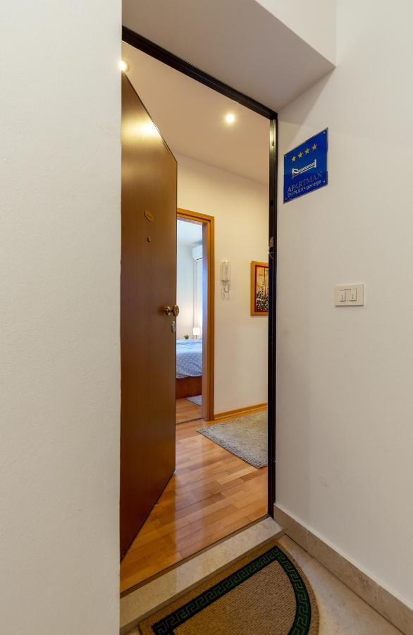 Duplex + Garage Apartment Rovinj Luaran gambar
